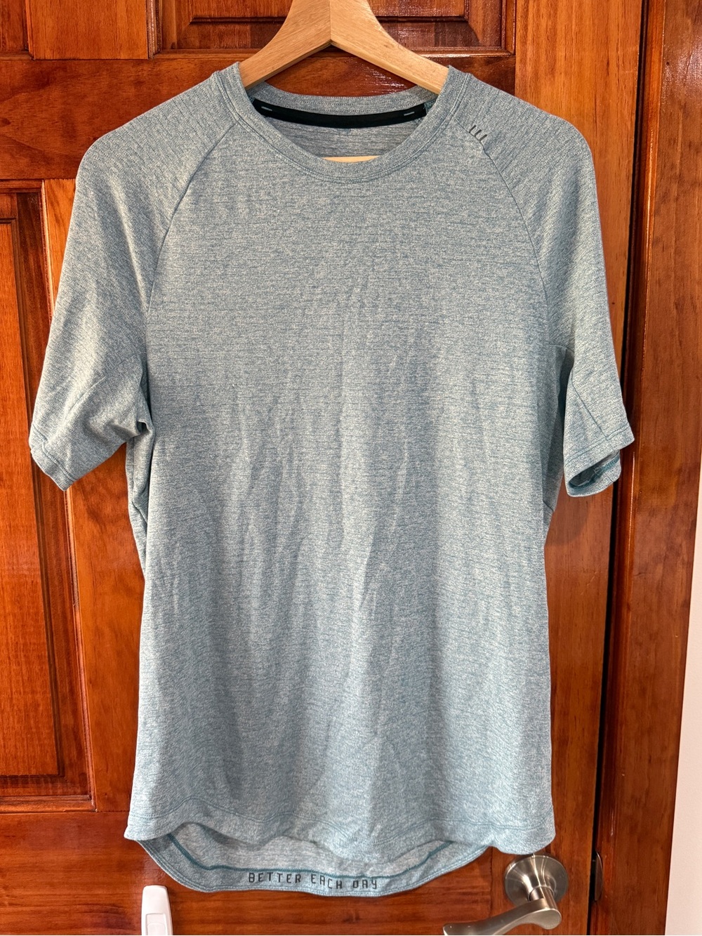 Lululemon Men’s Athletic Tee Shirt - Medium